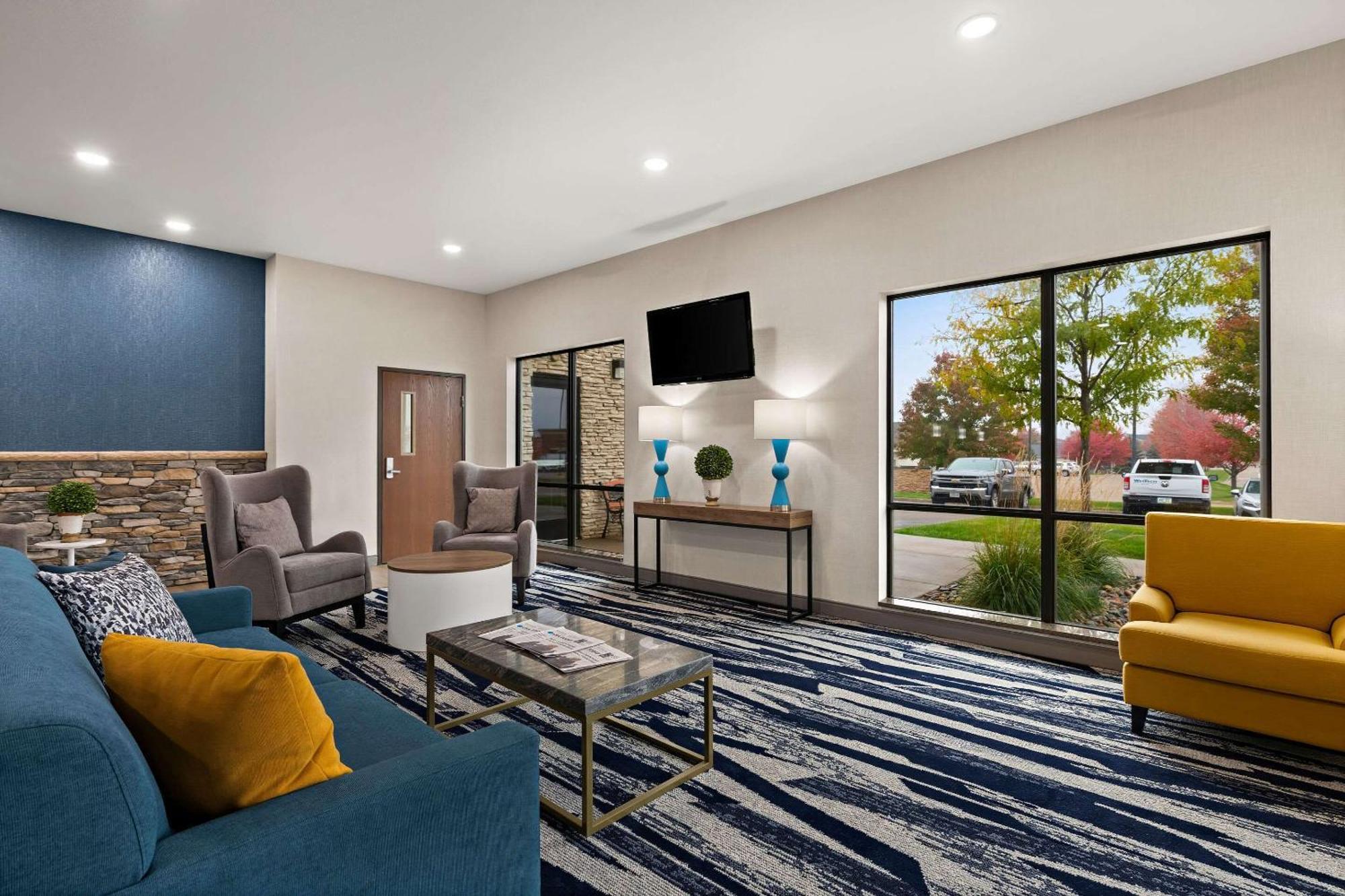 Comfort Suites Hudson I-94 Exteriér fotografie